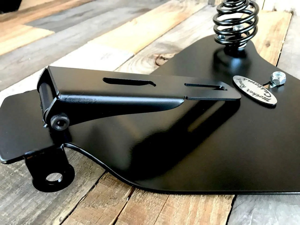 2010-2022 Sportster Harley Spring Seat Conversion Kit Ant White Snake Python bc