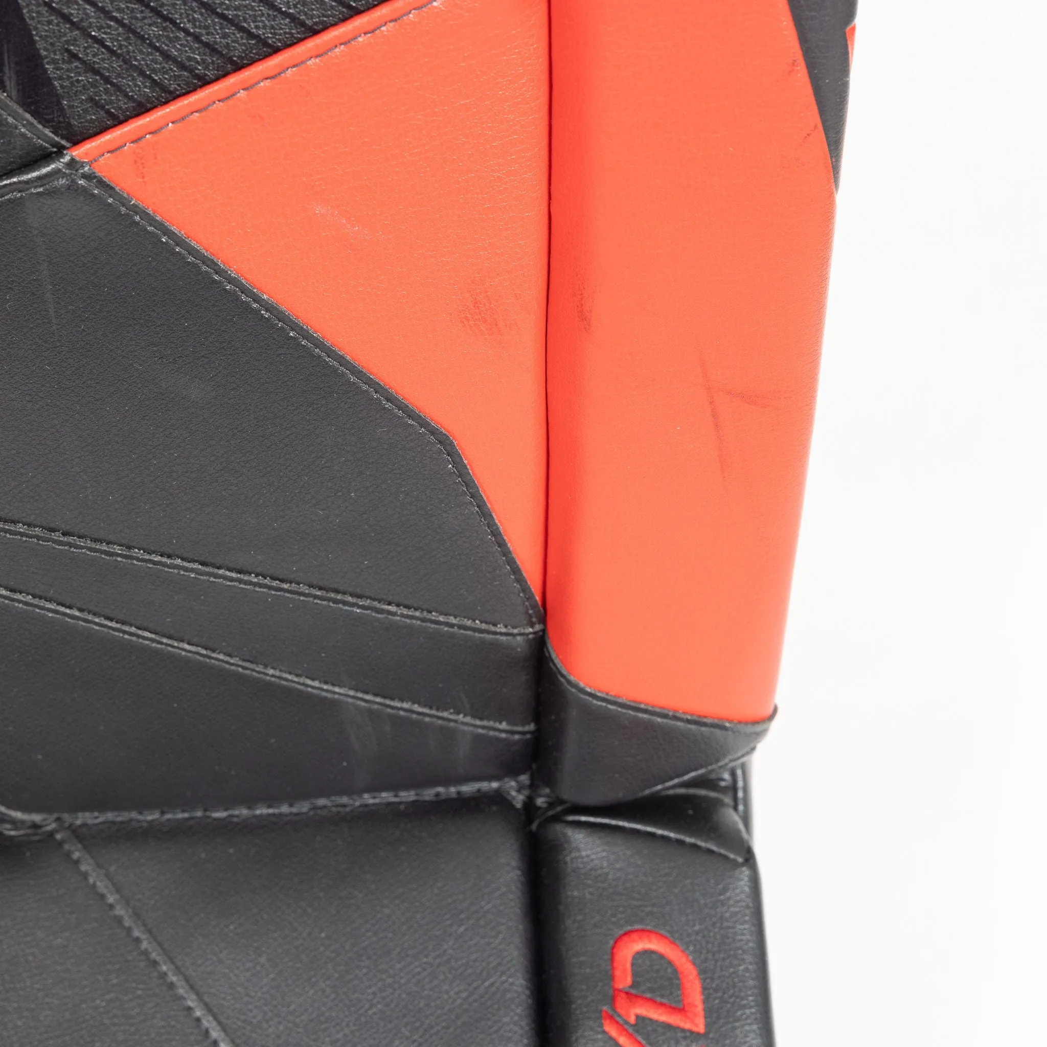 CCM Axis 2 Senior Goalie Leg Pads - USED 34 1.5"