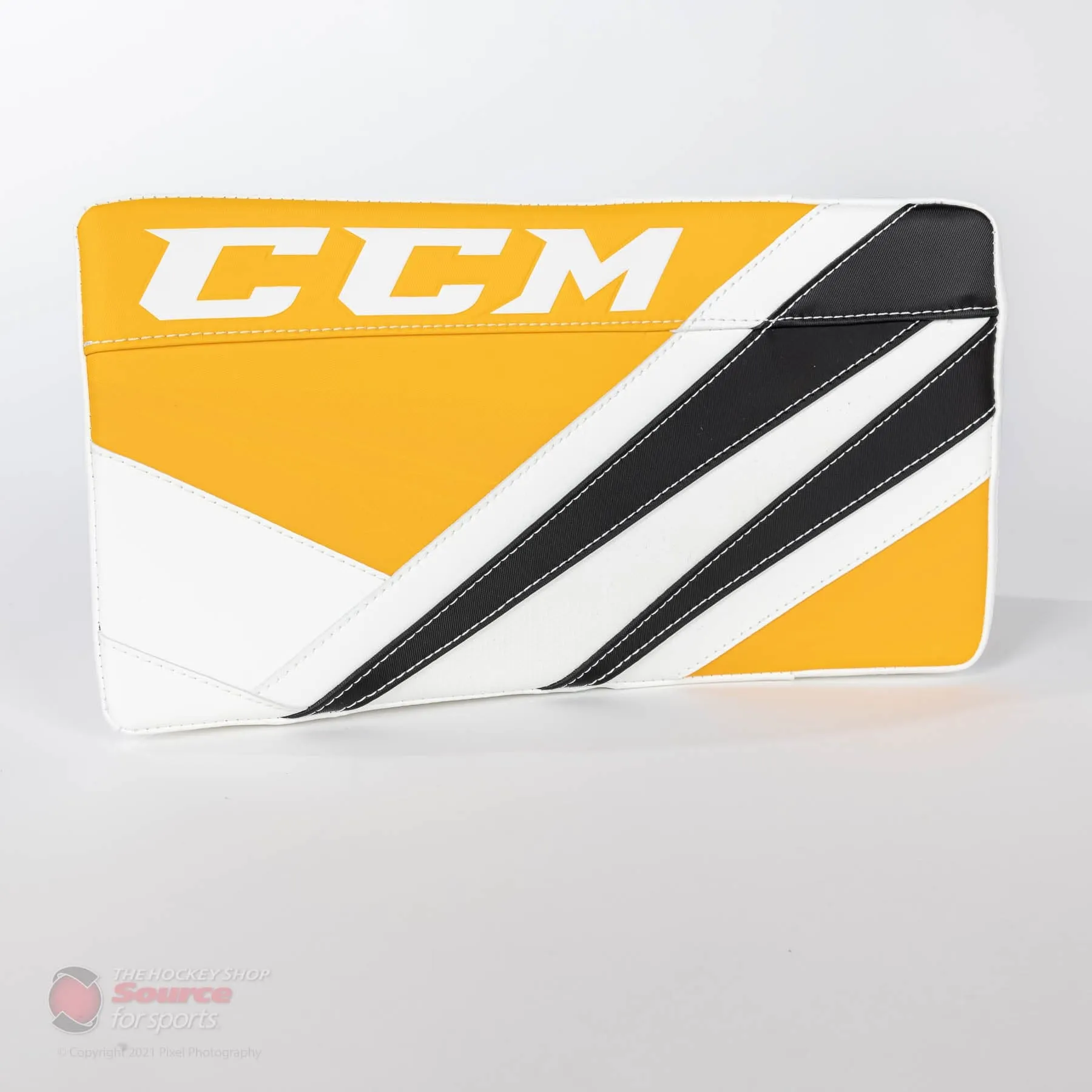 CCM Extreme Flex E5.9 Senior Goalie Blocker