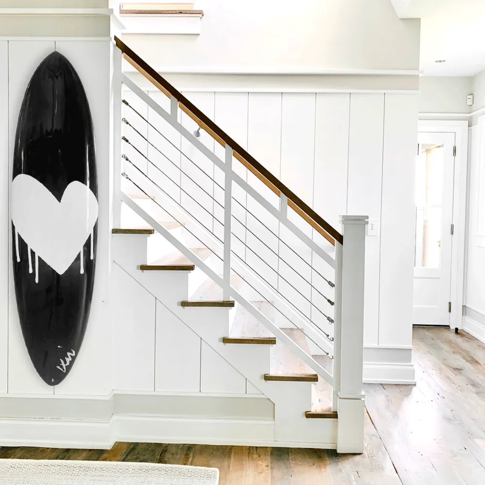 Drippy Heart Black   White Surfboard