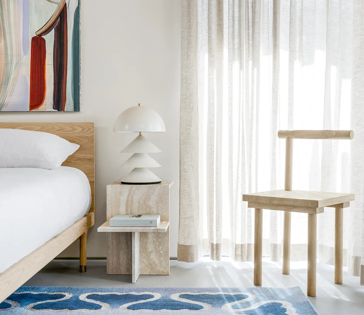 Junius table lamp