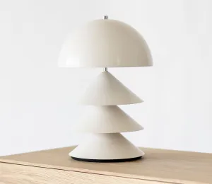 Junius table lamp