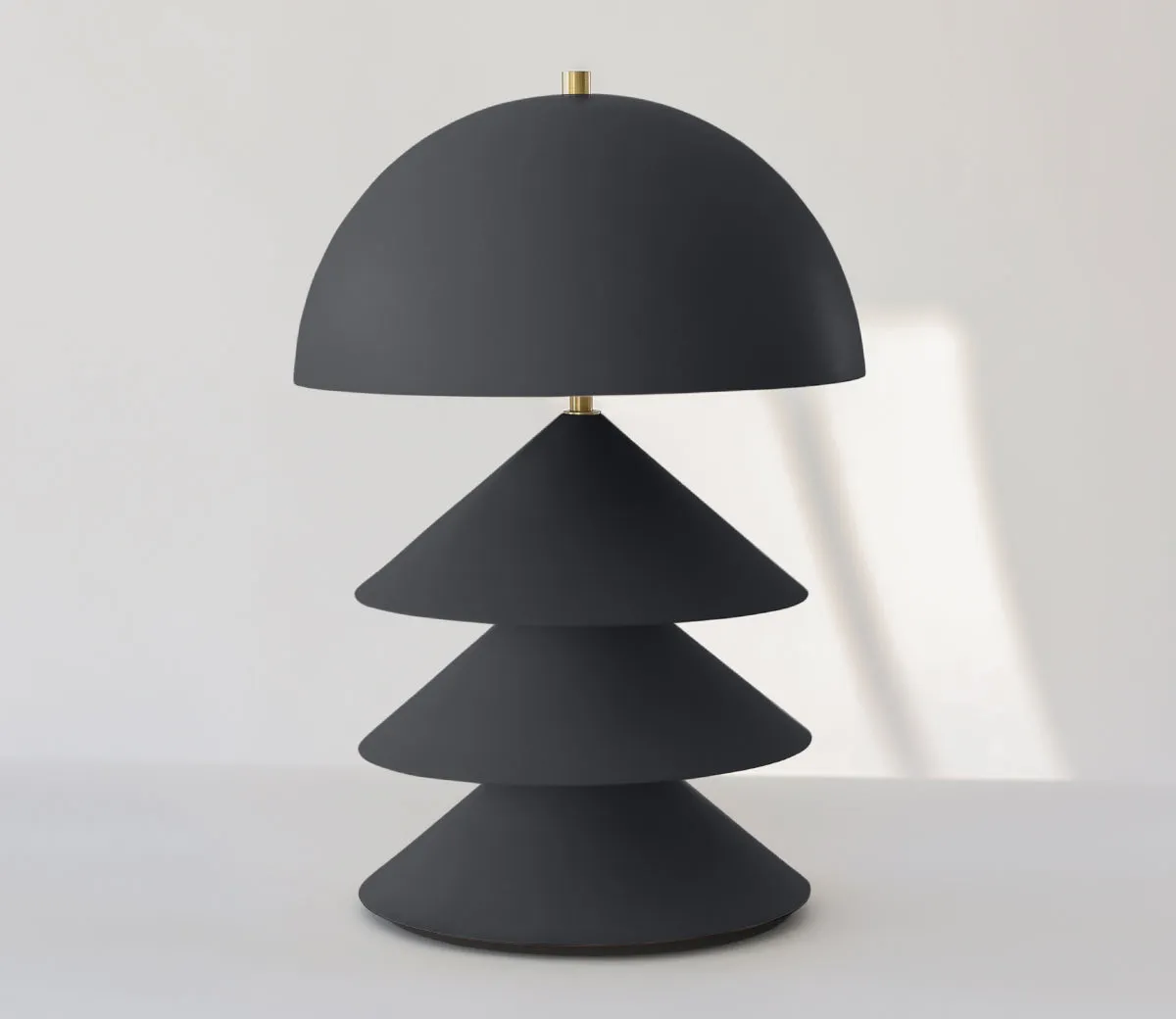 Junius table lamp