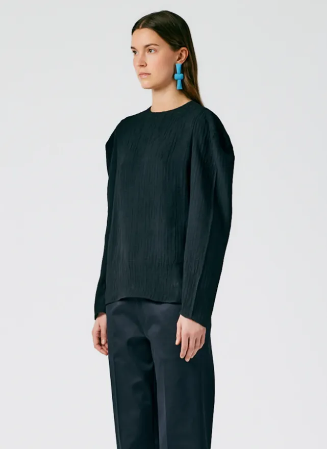 Matte Crinkle Square Sleeve Top