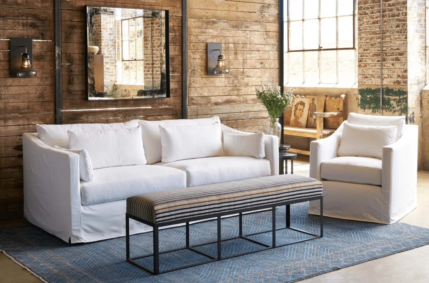 Maui Deluxe 30in Slipcovered Swivel Glider