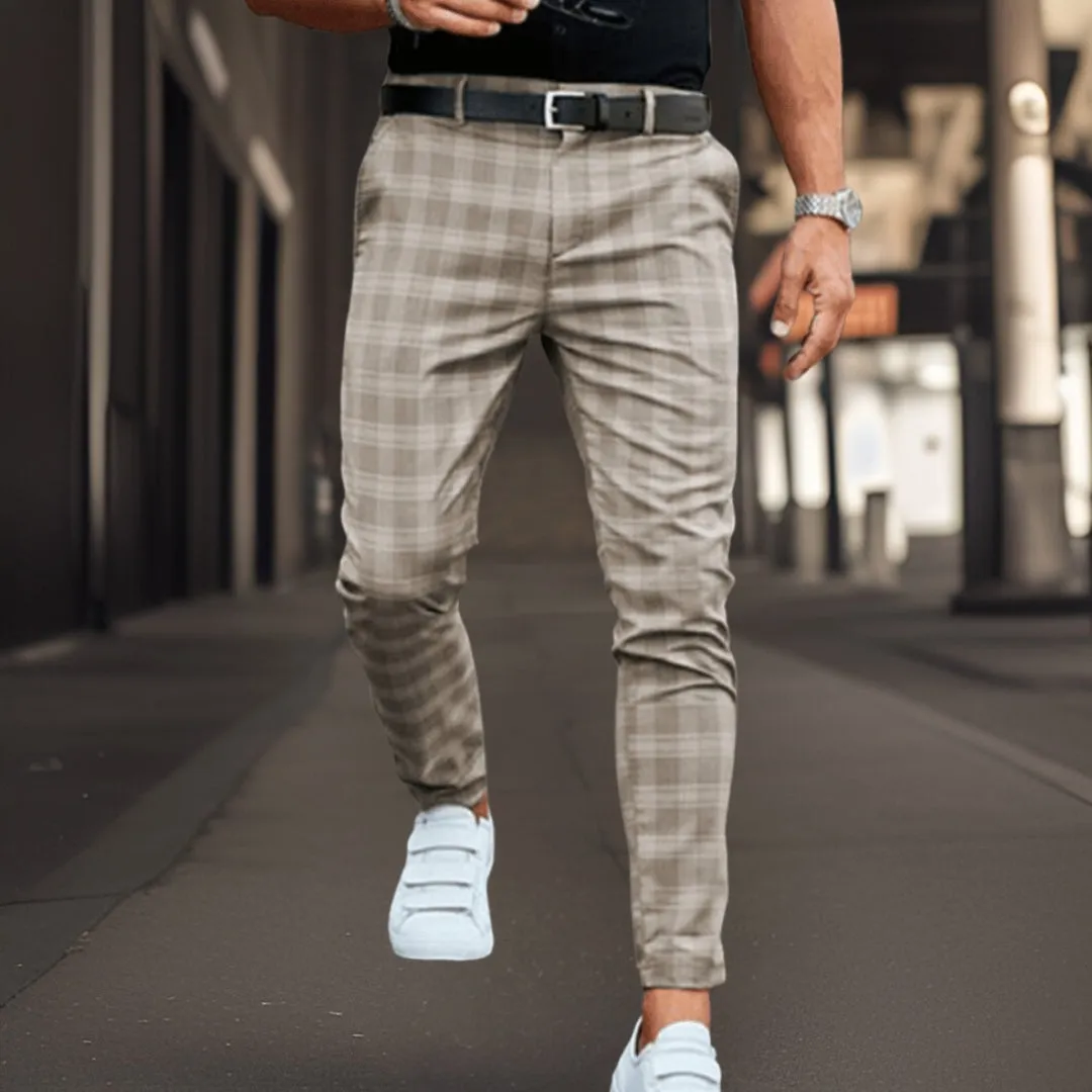 Men's Relaxed Fit Checked Chino Pants