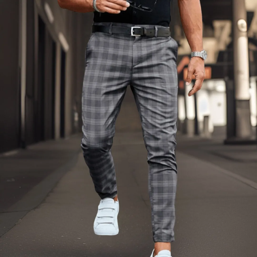 Men's Relaxed Fit Checked Chino Pants