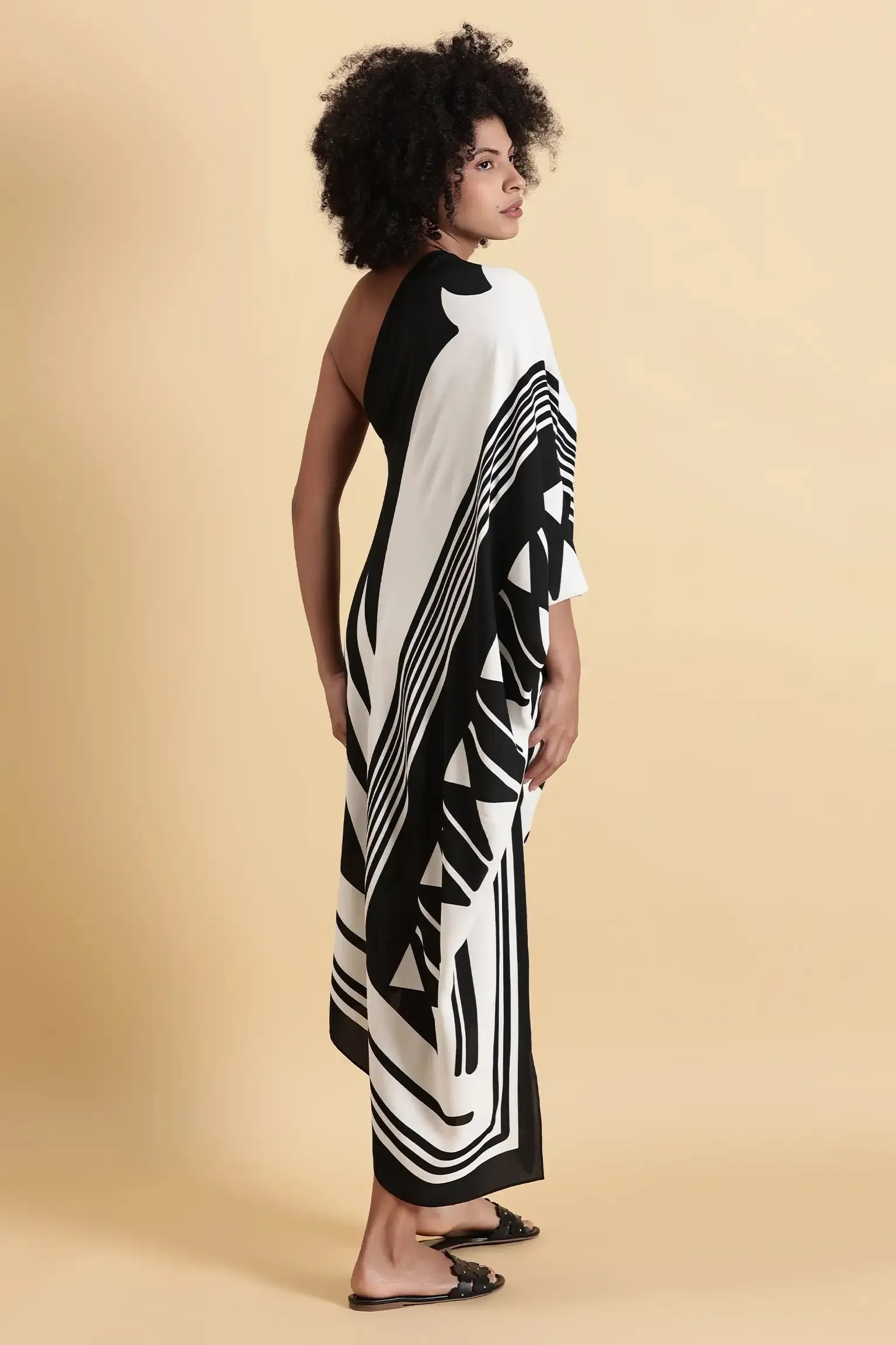 Monochrome Muse Kaftan