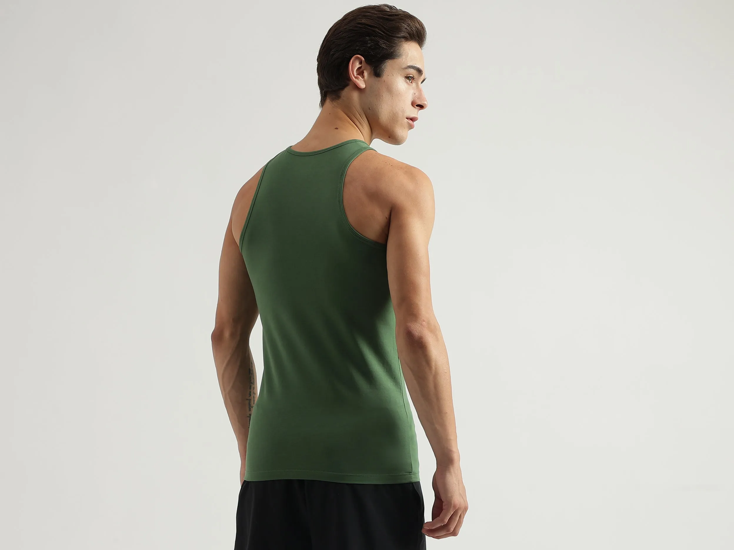 Regular Fit Round Neck Solid Colour Vest