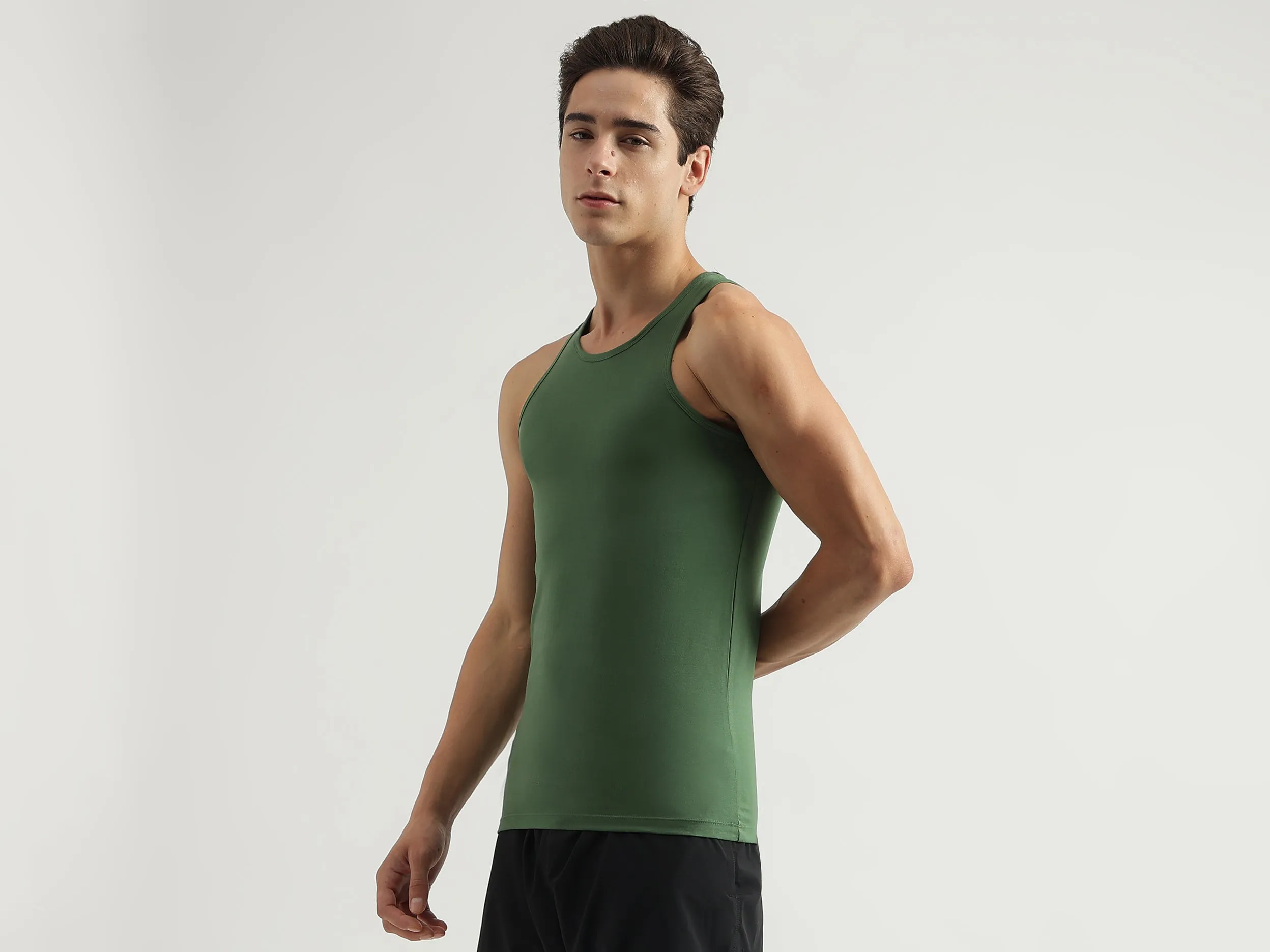 Regular Fit Round Neck Solid Colour Vest