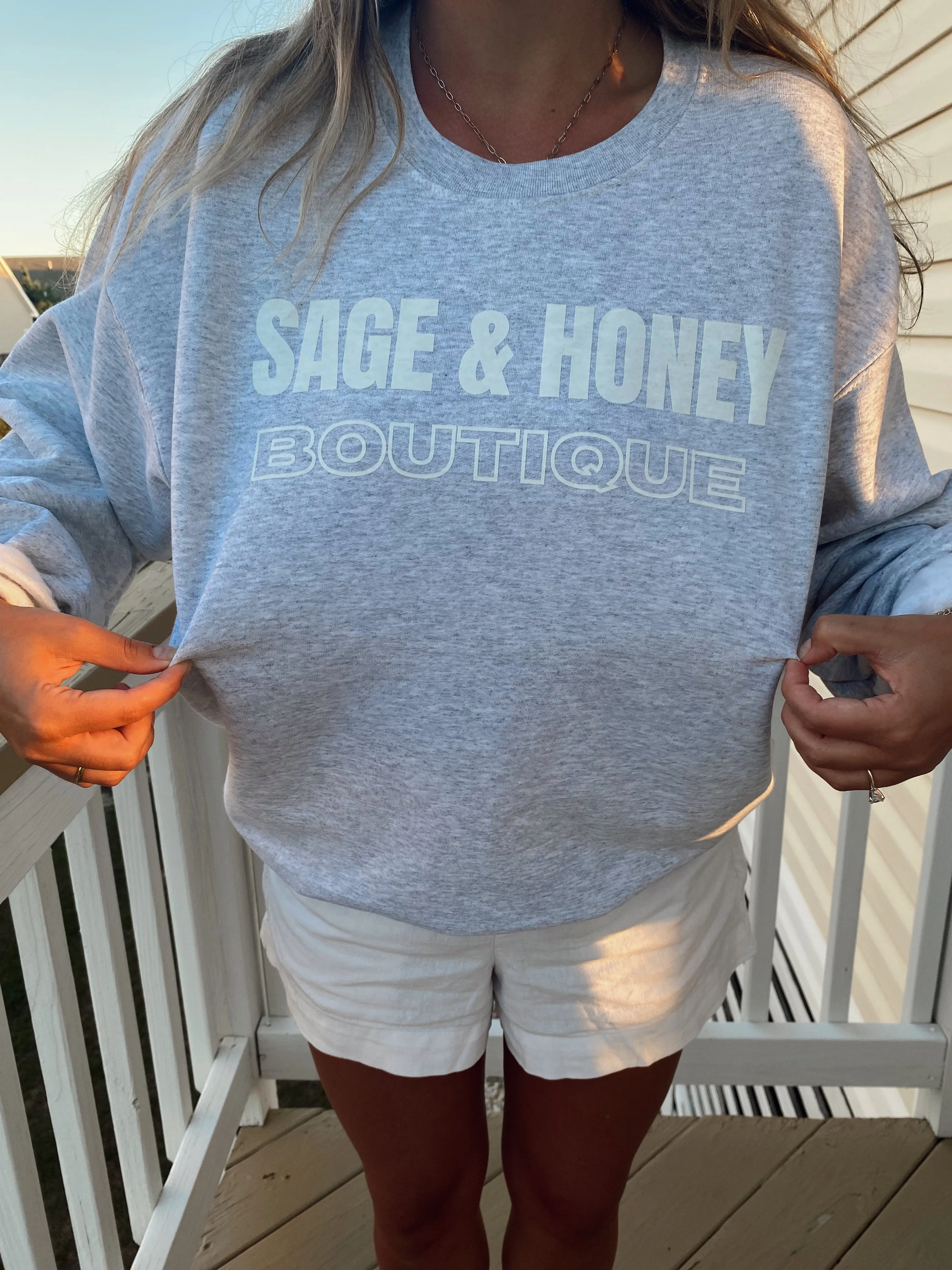 SAGE & HONEY SWEATSHIRT