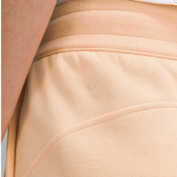 Scuba High-Rise Short 5&quot; | Peach Bellini | 6