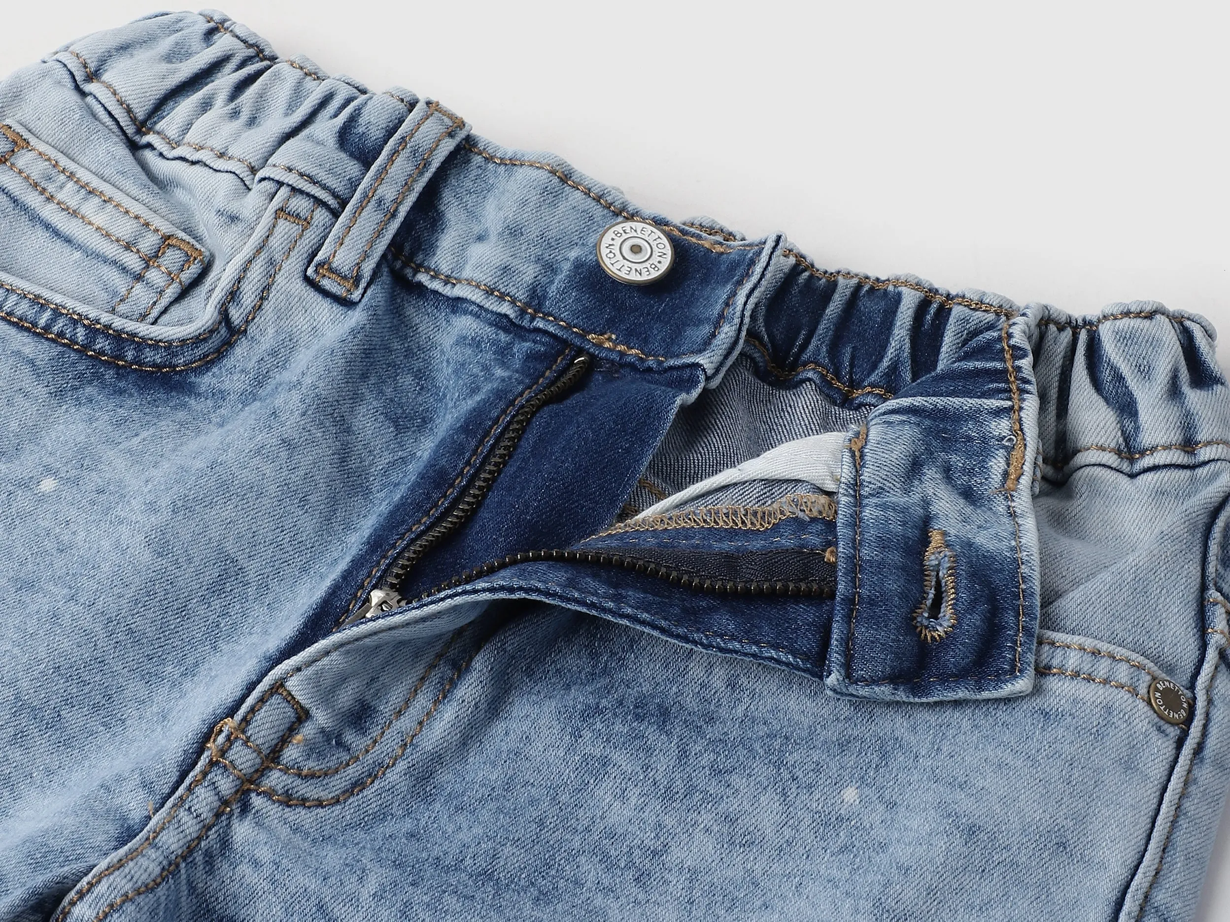 Solid Slouchy Fit Jeans