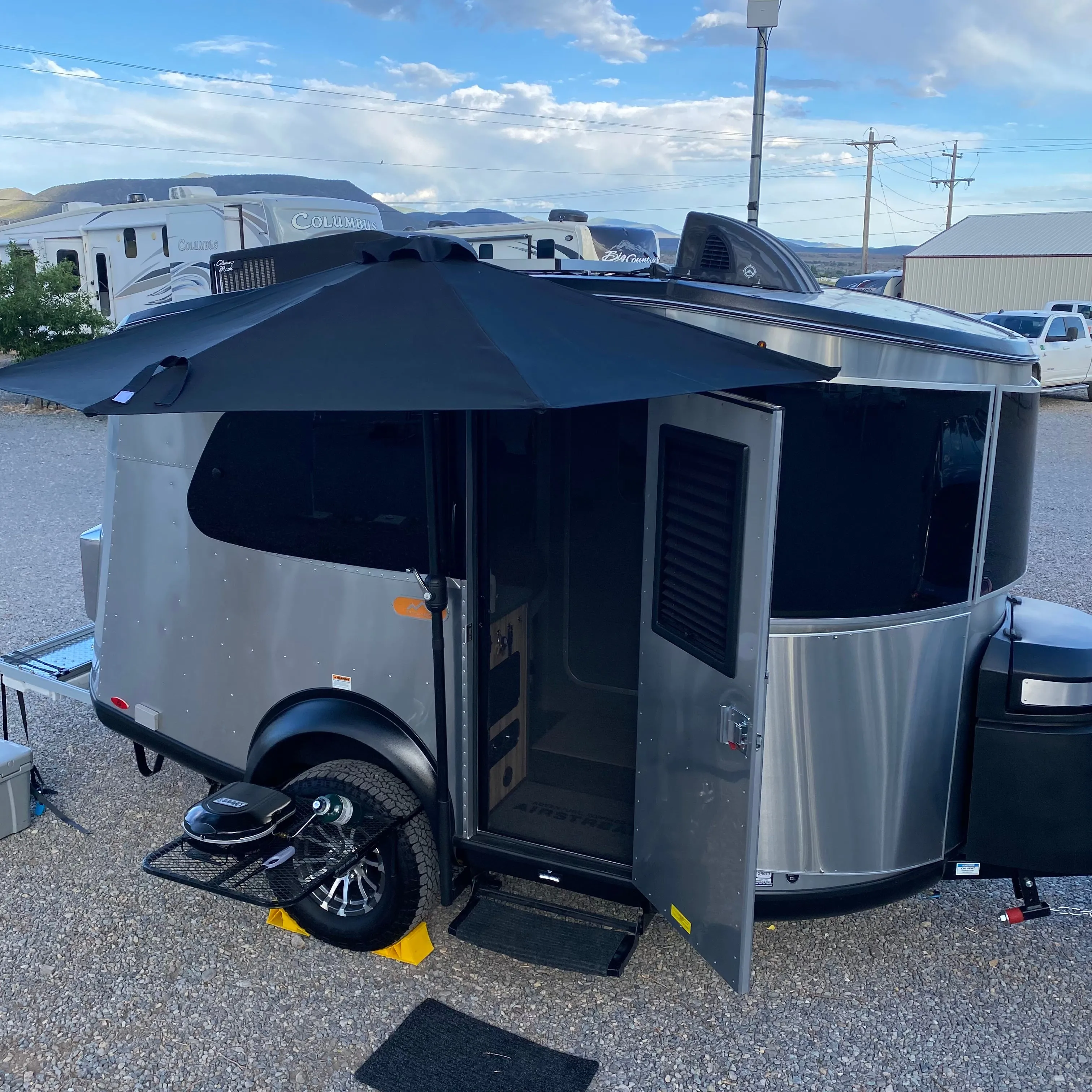 TailGater Tire Table