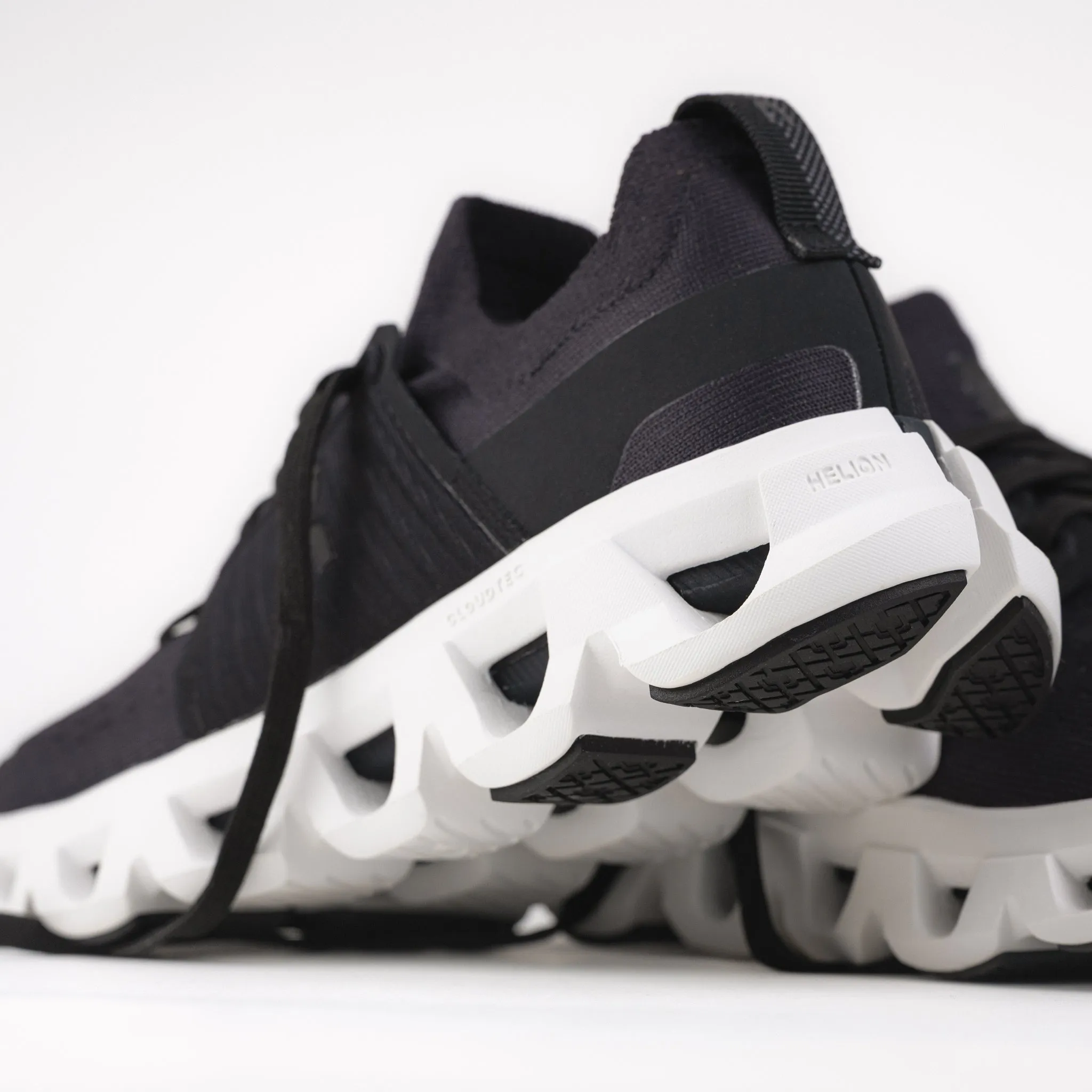 W-CLOUDSWIFT 4 - BLACK - KNIT
